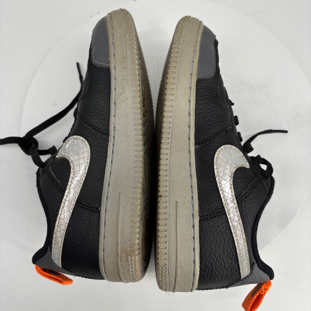Nike Air Force 1 LV8 2 Kids Size 2Y Black Orange Sneakers Streetwear Gorpcore - Picture 8 of 9